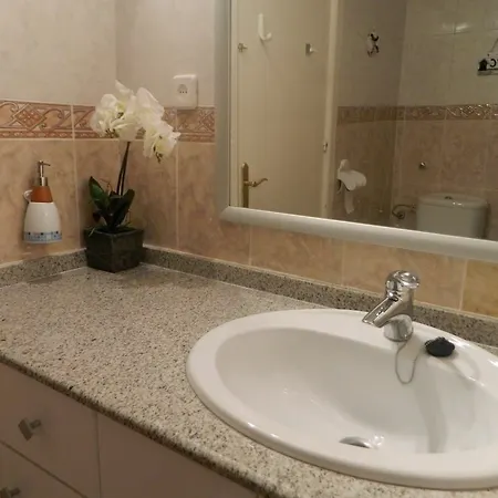Ξενοδοχείο Sky Sea Holidays 3*